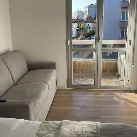 Apartamento Casa Lavinia Bright Modern With Free Parking Easy Venice Access Mestre