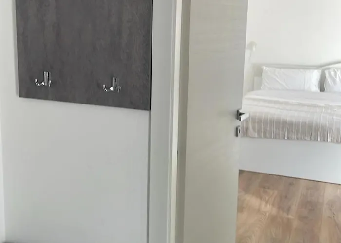 Casa Lavinia Bright Modern With Free Parking Easy Venice Access *